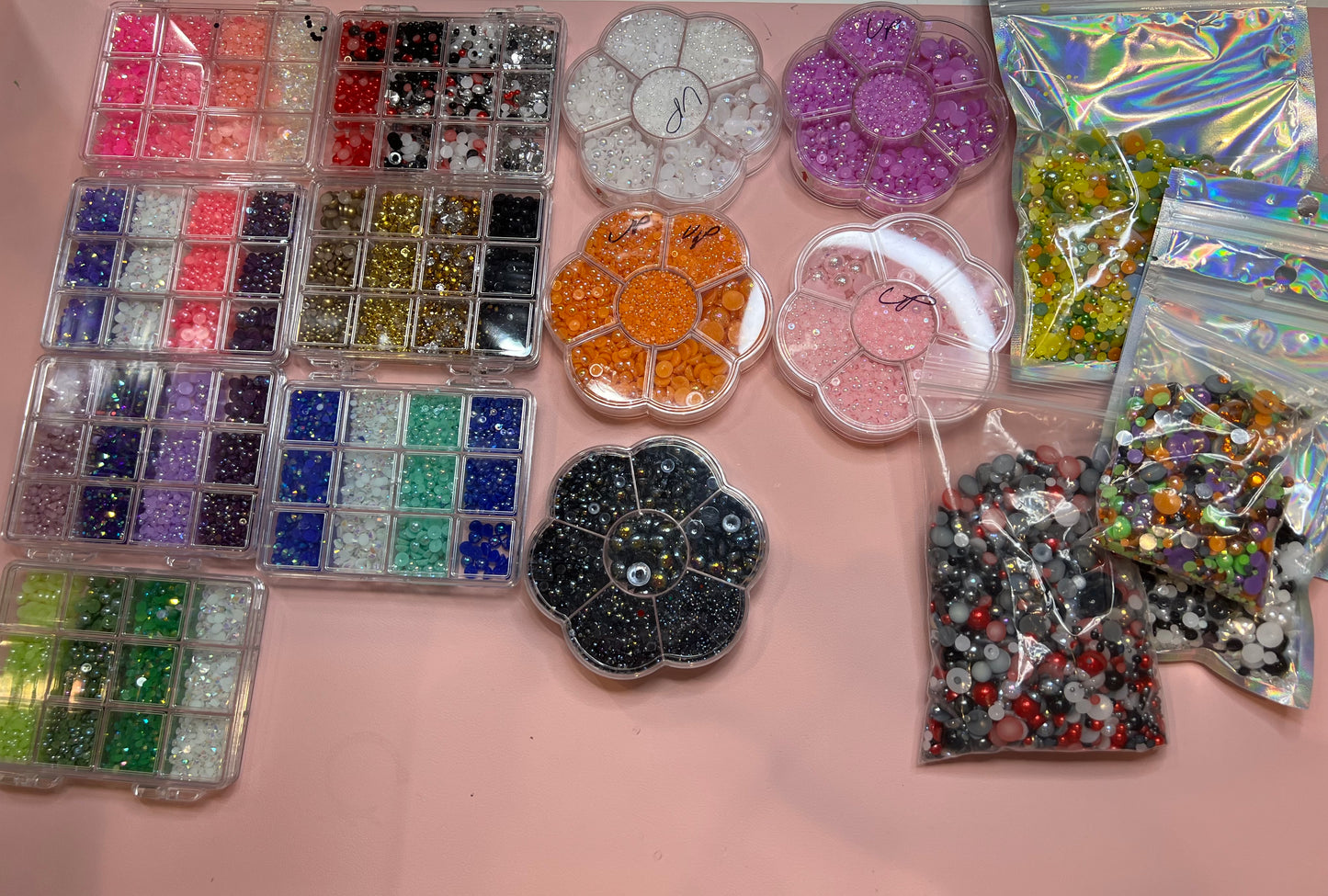 Bulk flatback rhinestones