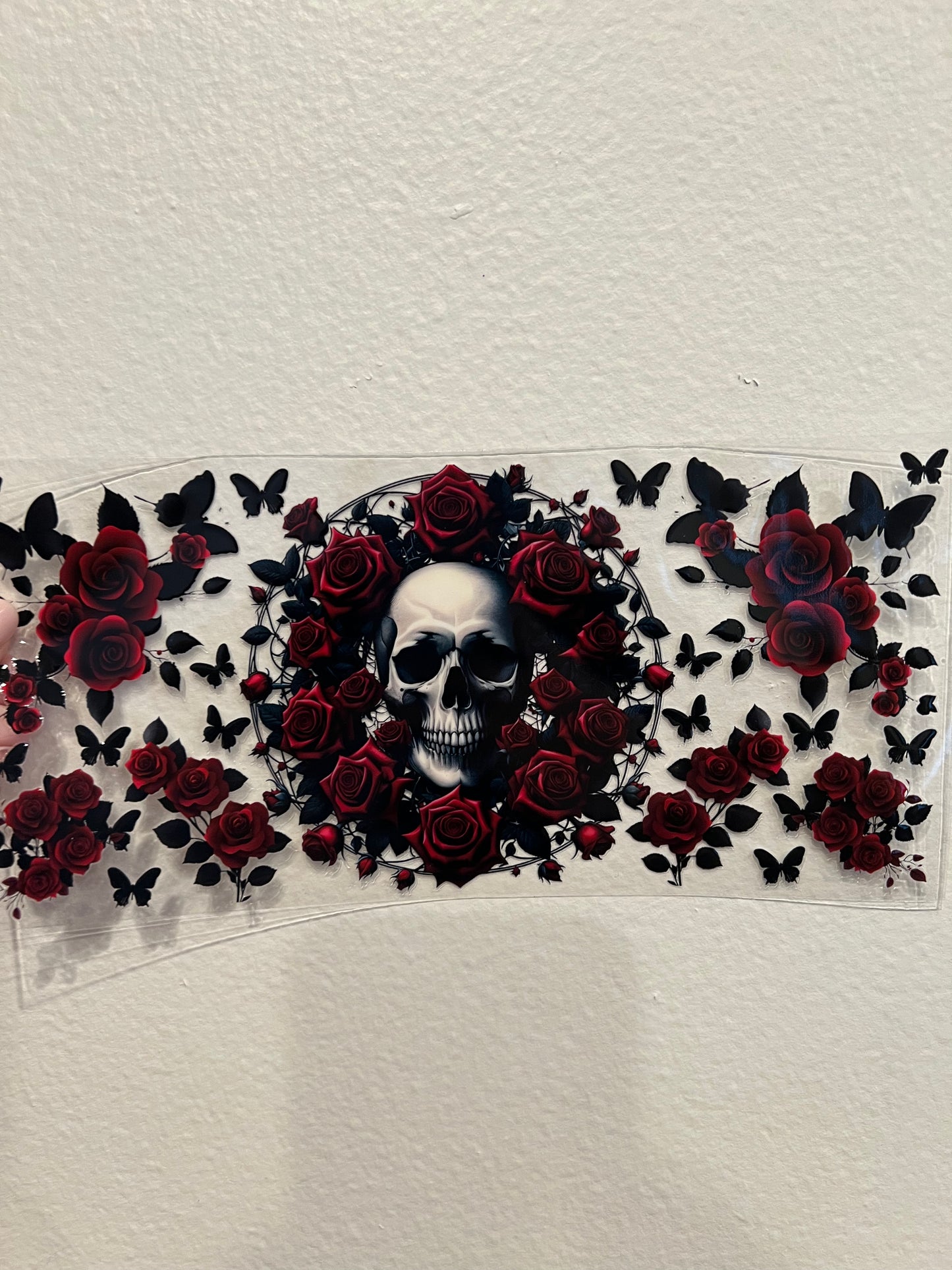 Skull red roses